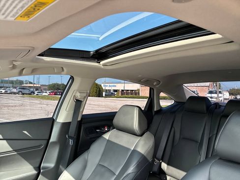 Used 2025 Honda Accord Touring image 17