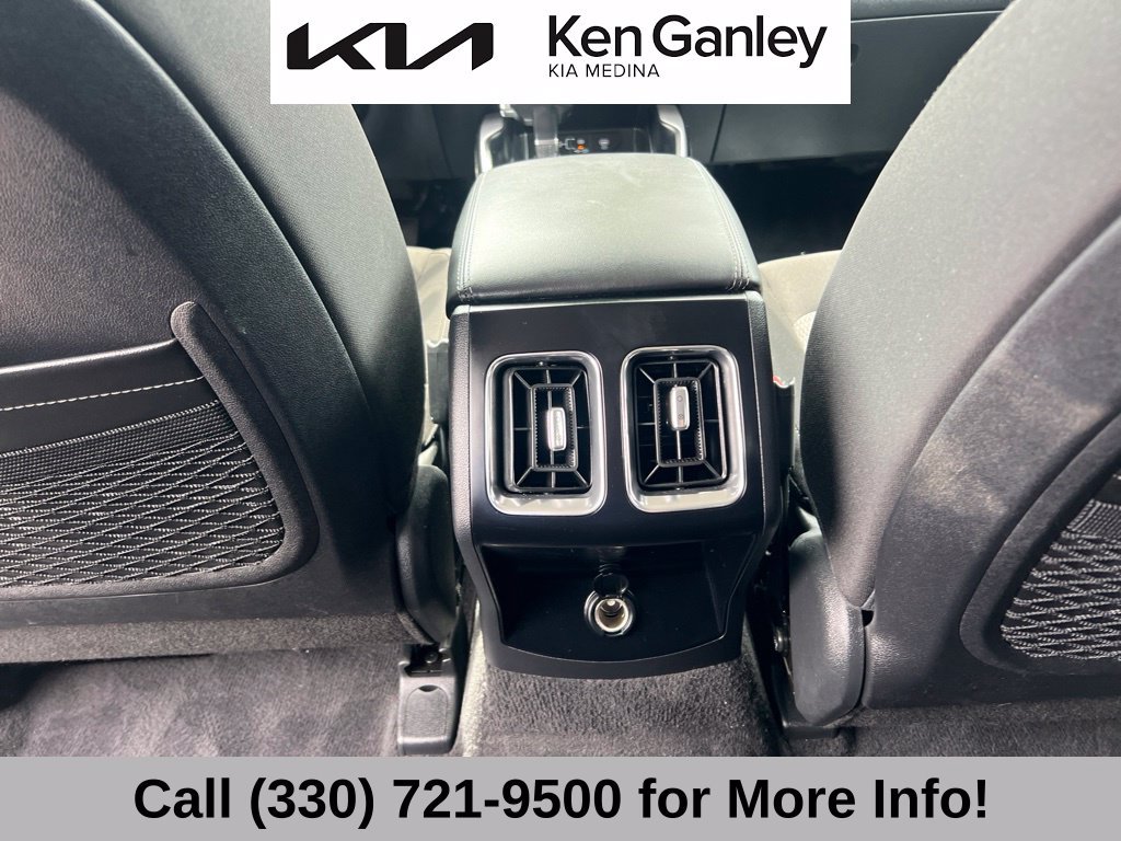 Certified 2026 Kia Sorento LX FWD image 43