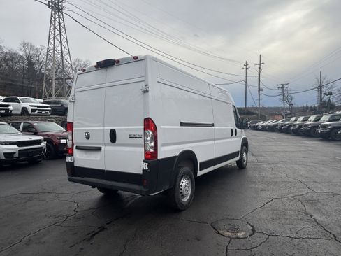 Used 2025 RAM ProMaster 2500 w/ Safety Group image 7