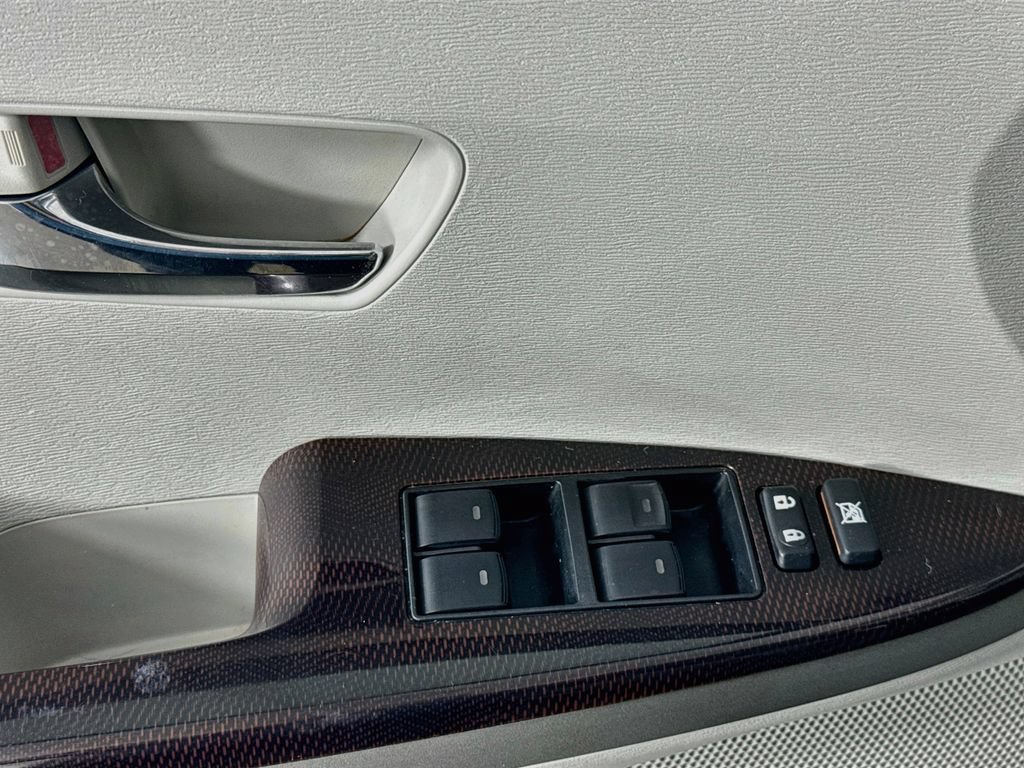 Used 2010 Toyota Venza FWD image 19