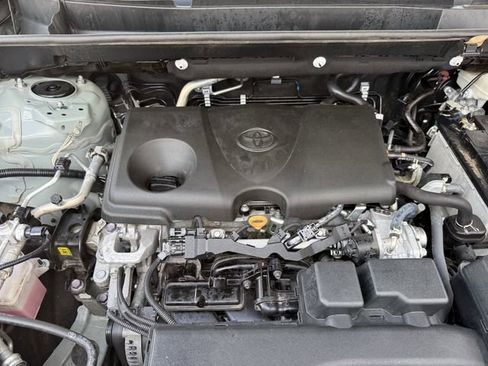 Used 2022 Toyota RAV4 XLE w/ Convenience Package image 36
