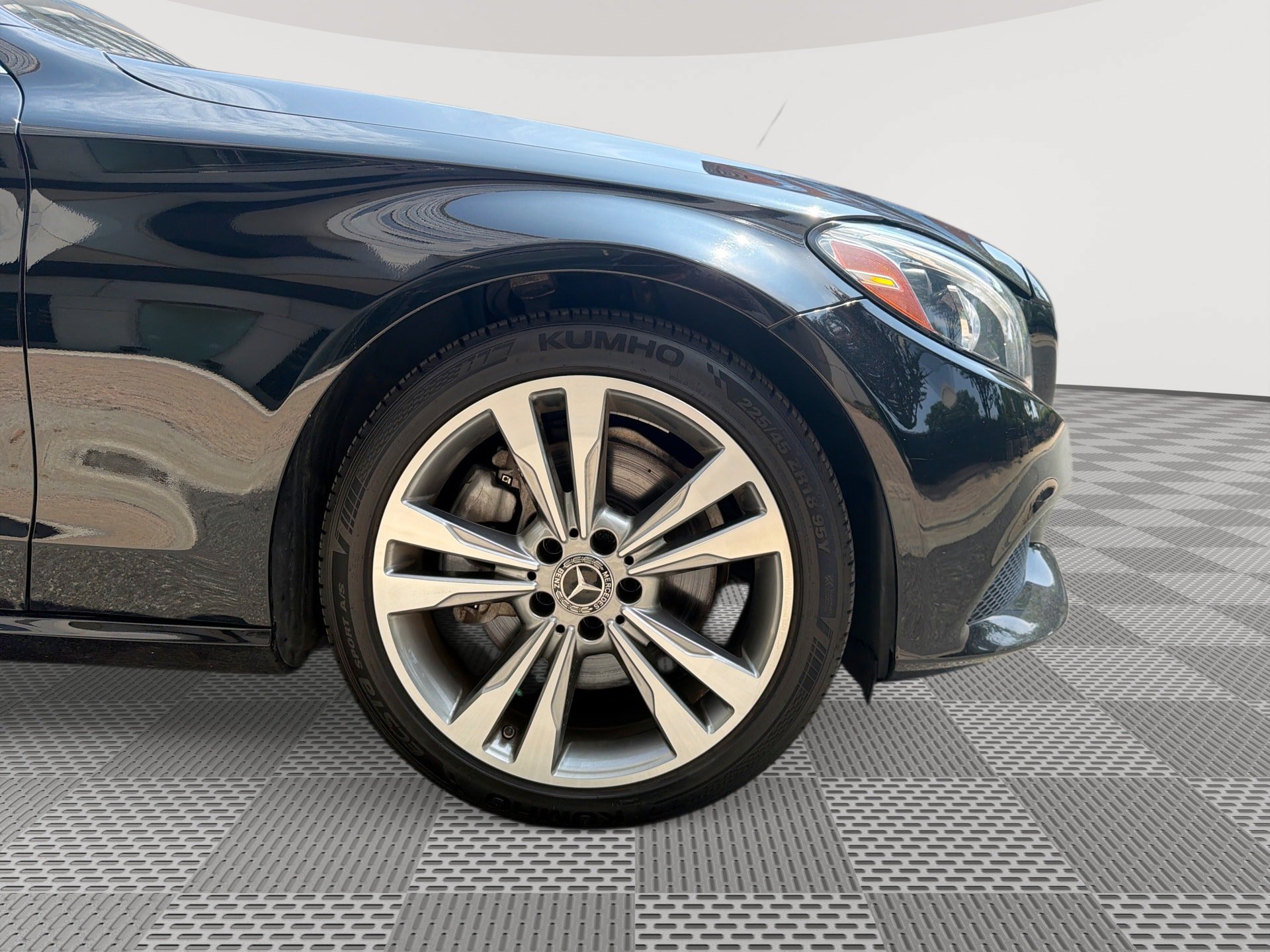 Used 2018 Mercedes-Benz C 300 4MATIC Coupe image 29
