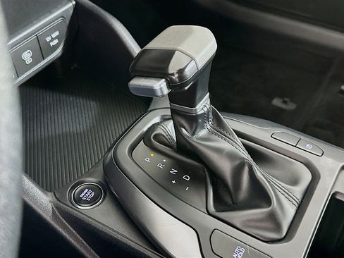 Used 2025 Kia K4 LXS image 25