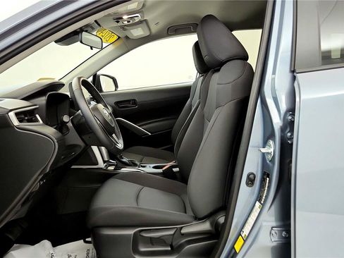 Certified 2024 Toyota Corolla Cross LE image 25