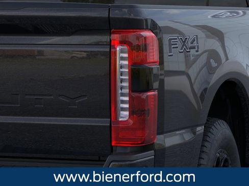 New 2026 Ford F250 Lariat w/ Black Appearance Package AWD/4WD image 22