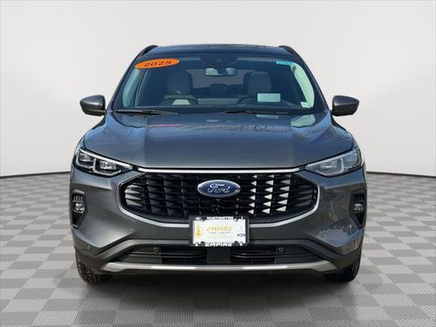 Used 2025 Ford Escape SE w/ PHEV Premium Package image 2