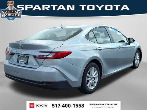 Used 2025 Toyota Camry LE FWD image 6