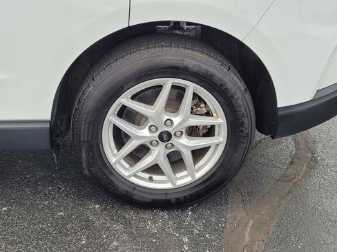 Used 2024 Ford Edge SEL image 10