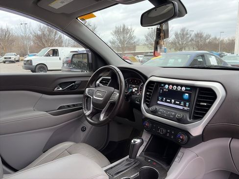 Used 2019 GMC Acadia SLT image 31