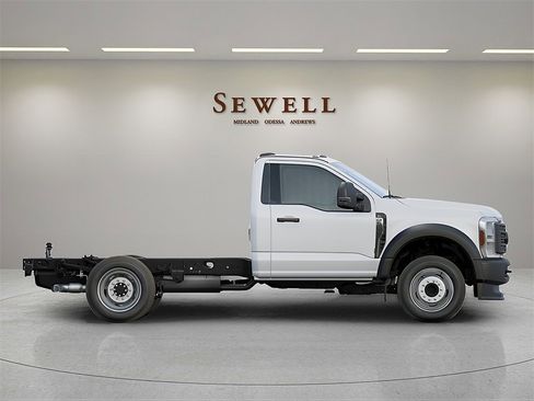 New 2024 Ford F550 4x4 Regular Cab Super Duty w/ XL Chrome Package image 5