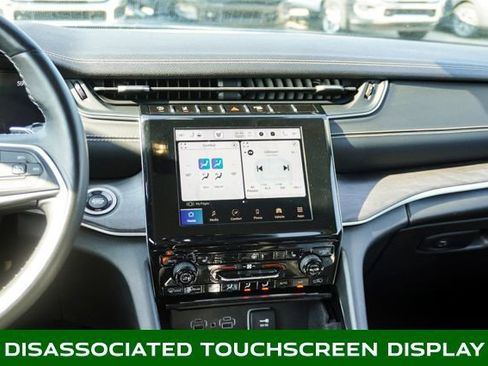 Used 2022 Jeep Grand Cherokee L Limited image 17