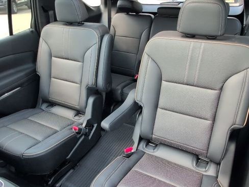 New 2026 Chevrolet Traverse High Country w/ LPO, Floor Liner Package image 8