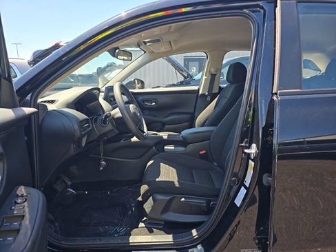 Used 2025 Honda HR-V LX image 15