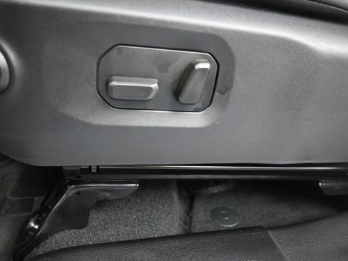 Used 2024 Jeep Wrangler Unlimited Sahara w/ Safety Group image 16