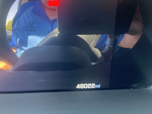 Used 2023 Chevrolet Colorado LT w/ LT Convenience Package II image 5