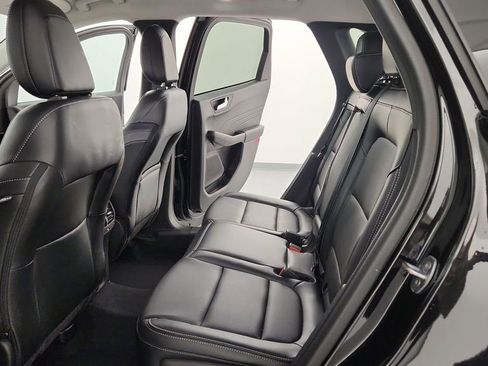 Used 2023 Ford Escape Platinum image 34