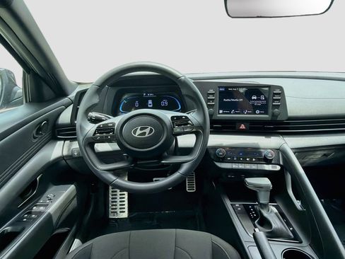 Certified 2026 Hyundai Elantra Sport FWD image 18
