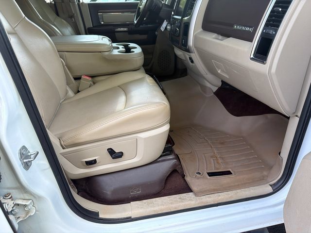 Used 2017 RAM 1500 Laramie AWD/4WD image 13