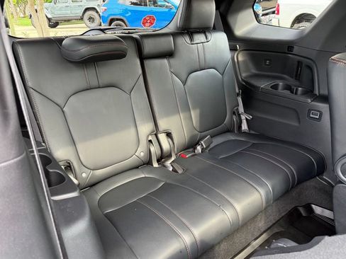 Used 2025 Honda Pilot TrailSport image 22
