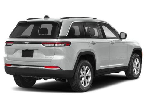 Certified 2023 Jeep Grand Cherokee Laredo w/ Luxury Tech Group I AWD/4WD image 3