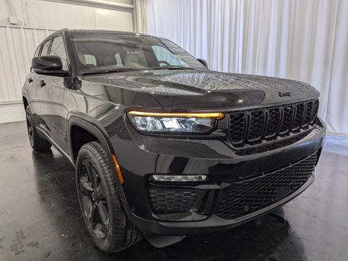 New 2025 Jeep Grand Cherokee Limited w/ Luxury Tech Group II image 5