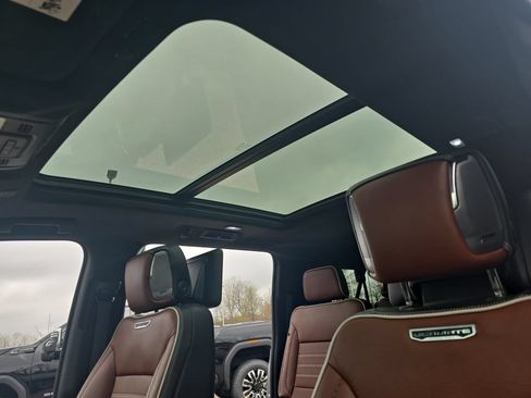 Certified 2023 GMC Yukon XL Denali Ultimate AWD/4WD image 30