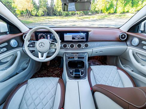 Used 2019 Mercedes-Benz E 300 image 17