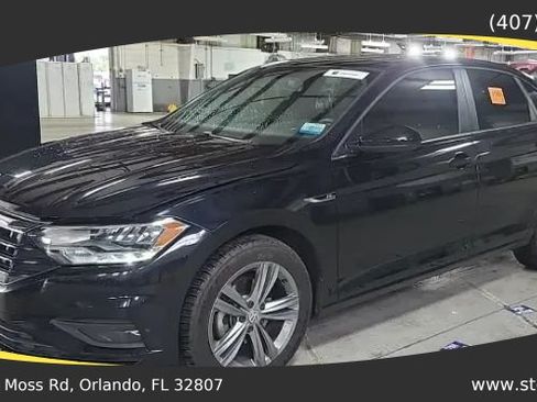 Used 2019 Volkswagen Jetta R-Line w/ R-Line Cold Weather Package FWD image 1