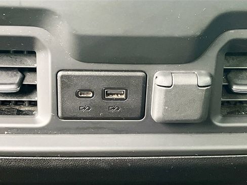 Used 2022 Chevrolet Silverado 1500 RST w/ Convenience Package II AWD/4WD image 27