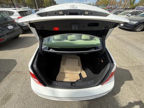 Used 2014 Mercedes-Benz C 250 Sedan image 15