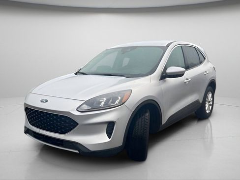 Used 2020 Ford Escape SE image 14