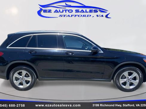 Used 2019 Mercedes-Benz GLC 300 4MATIC image 4
