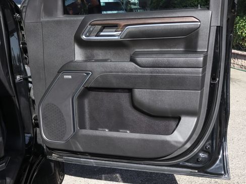 Used 2024 Chevrolet Silverado 1500 LT Trail Boss w/ LT Trail Boss Premium Package AWD/4WD image 46