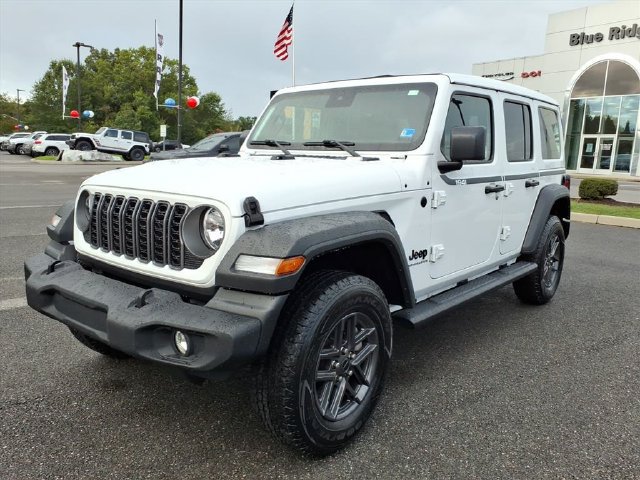 Used 2025 Jeep Wrangler Unlimited Sport AWD/4WD image 11