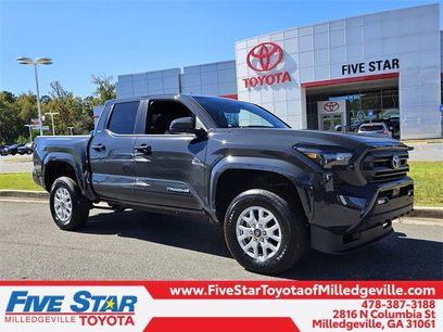 New 2025 Toyota Tacoma SR5