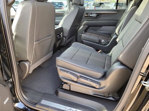 New 2026 Chevrolet Suburban High Country AWD/4WD image 7
