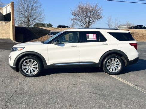 Used 2022 Ford Explorer Limited w/ Equipment Group 301A image 8