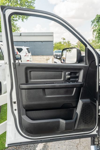 Used 2018 RAM 2500 Tradesman w/ Chrome Appearance Group AWD/4WD image 17