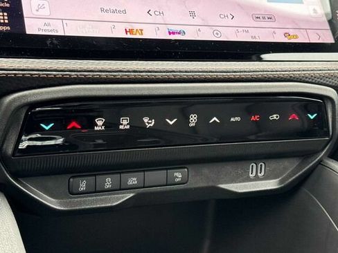 New 2026 Jeep Cherokee Limited AWD/4WD image 17
