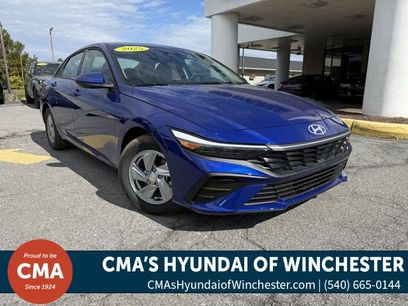 New 2025 Hyundai Elantra SE