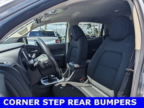 Used 2022 Chevrolet Colorado LT w/ LT Convenience Package image 5