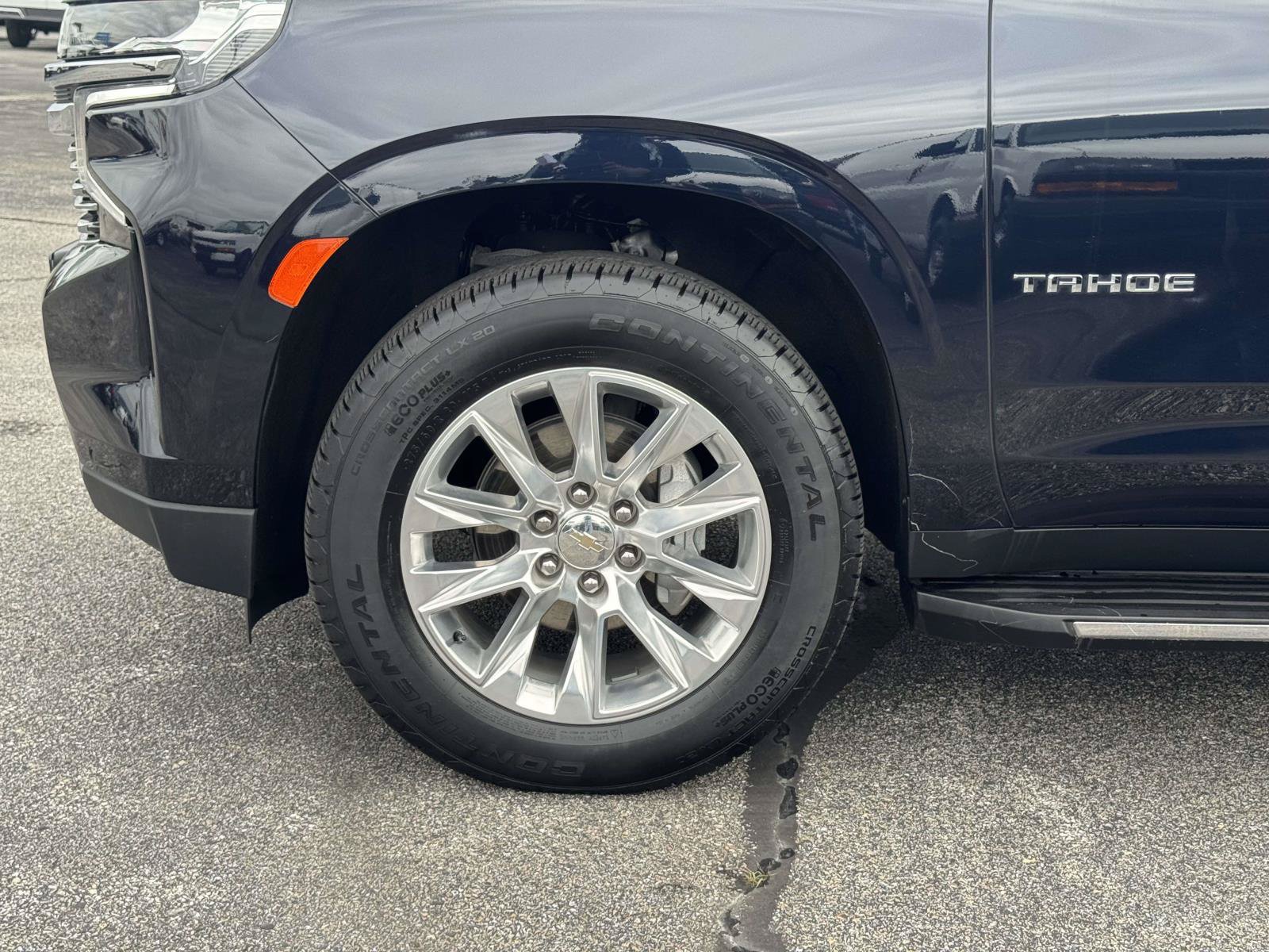 Used 2023 Chevrolet Tahoe Premier AWD/4WD image 29