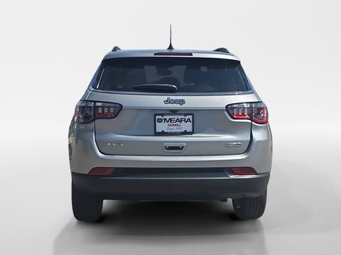 Used 2022 Jeep Compass Latitude AWD/4WD image 4