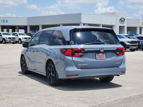 Used 2023 Honda Odyssey Sport image 5