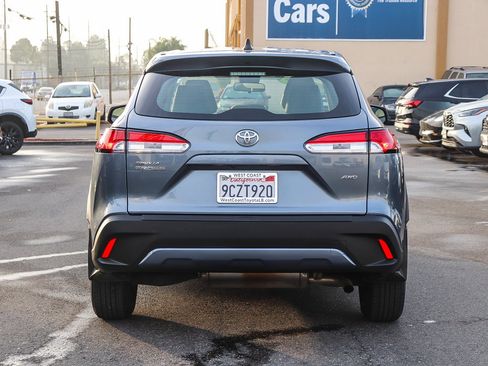 Certified 2022 Toyota Corolla Cross L image 8