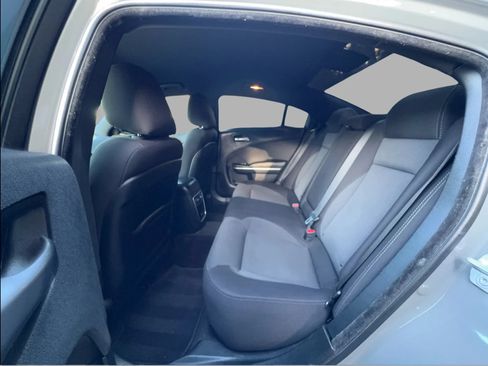 Used 2017 Dodge Charger SE RWD image 17