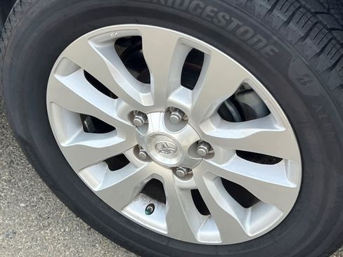 Used 2012 Toyota Sequoia Platinum image 18