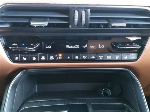 Certified 2024 MAZDA CX-90 3.3 Turbo S w/ Premium Plus AWD/4WD image 40