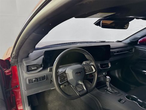 Used 2024 Ford Mustang Premium image 5