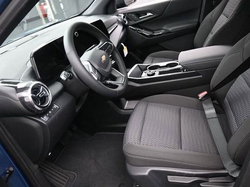 New 2026 Chevrolet Equinox LT AWD/4WD image 8